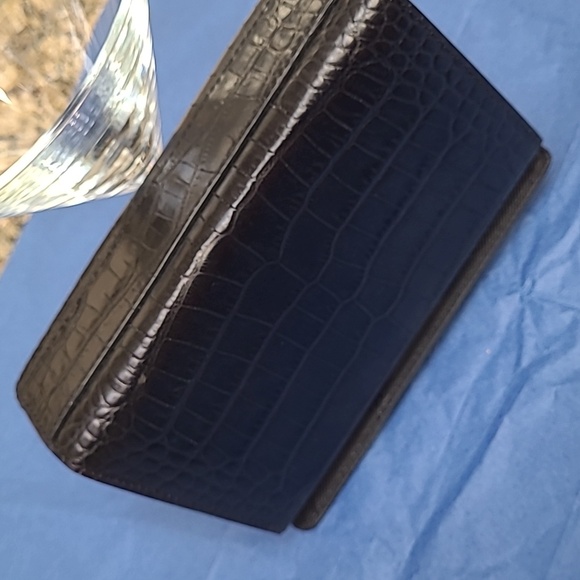 Vegan Leather Vintage Shiny Textured Box Bag - Picture 9 of 13